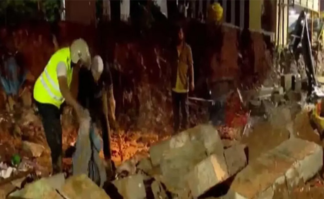 Seven killed as govt hospital’s compound wall collapse due to rain